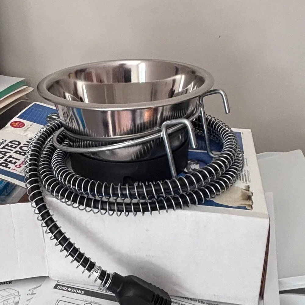 API Model 90 Heated Stainless Steel Bowl 1 Quart - Cage/Crate Mount (No-Freeze)